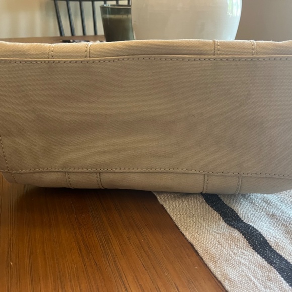 Marc Jacobs medium tote (Beige with extra beige/gold strap) - Picture 7 of 16